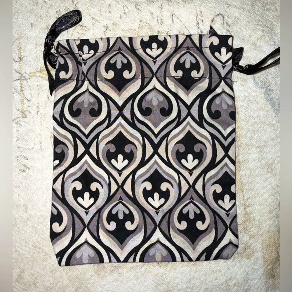 1 Brighton Black and Gray Geometric Drawstring Jewelry Pouches